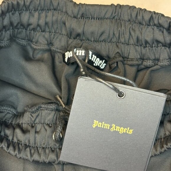 NWT Palm Angels Black Logo Shorts Size Large - Picture 3 of 3